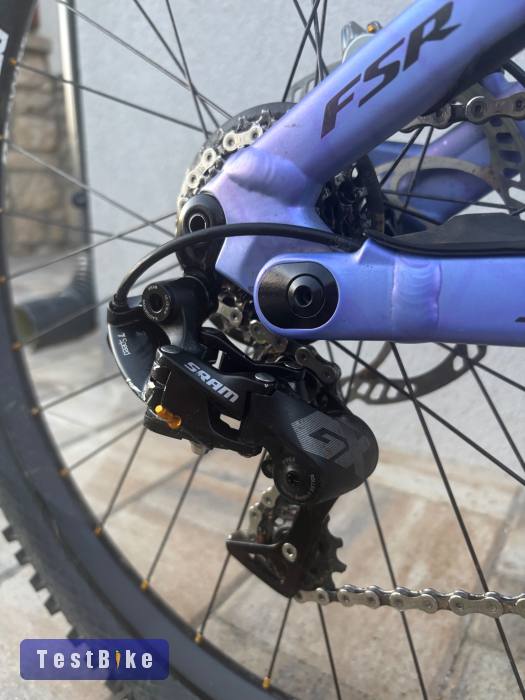 Specialized demo race