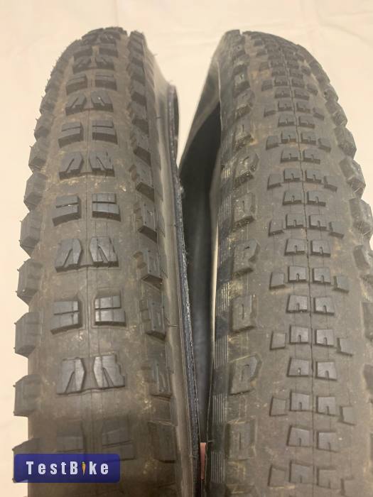 Újszerű Specialized Enduro Trail gumik