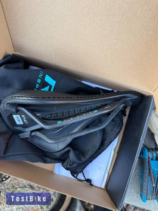 Specialized féle Ryet carbon 3D ülés