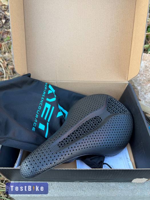 Specialized féle Ryet carbon 3D ülés