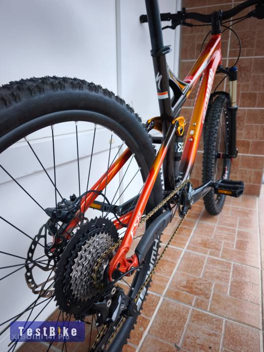 Specialized FSR XC Expert – új kb. 50 km futású alkatrészek