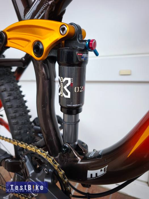 Specialized FSR XC Expert – új kb. 50 km futású alkatrészek