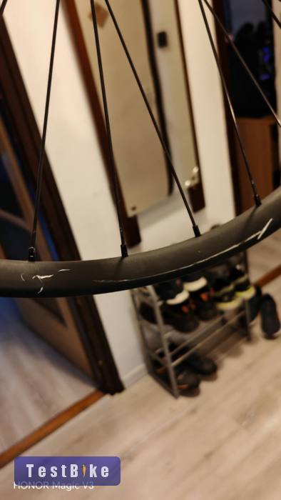 Specialized komplett kerék eladó. 2db együtt!