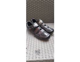 Specialized országúti cipő 46-os