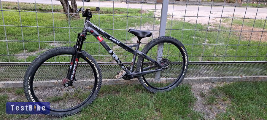 Specialized P3 26 zoll dirt bike eladó!