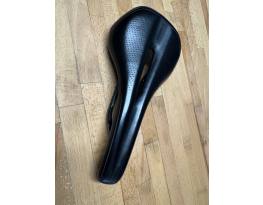 Specialized Phenom S-Works 143mm 153g nyereg