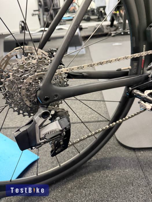 Specialized roubaix comp sram rival etap axs