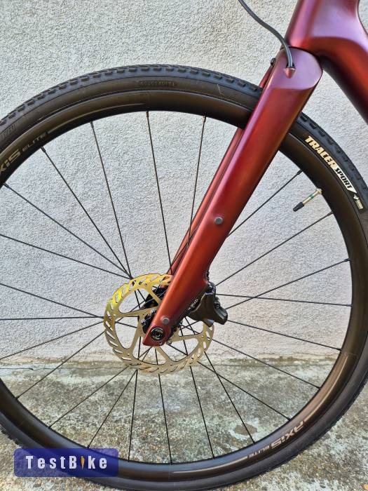 Specialized Sirrus X 5.0 Carbon. Future Shock. 2024.