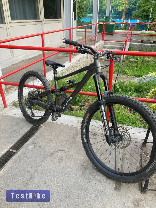 Specialized status 160