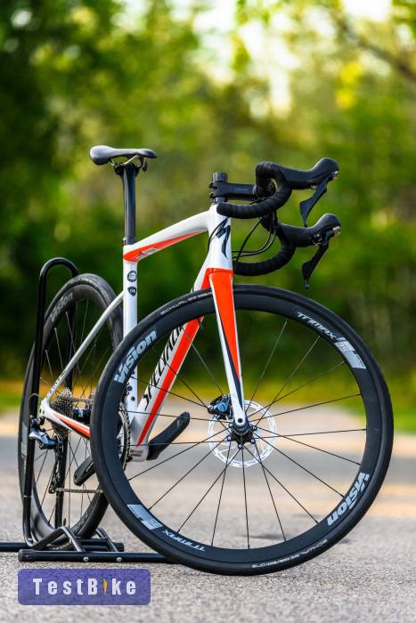 Specialized Tarmac Disc Sport (56) karbon országúti kerékpár