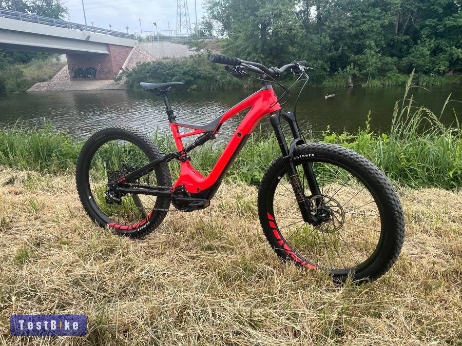 Specialized turbo levo carbon fully e-bike Made in U.S.A.