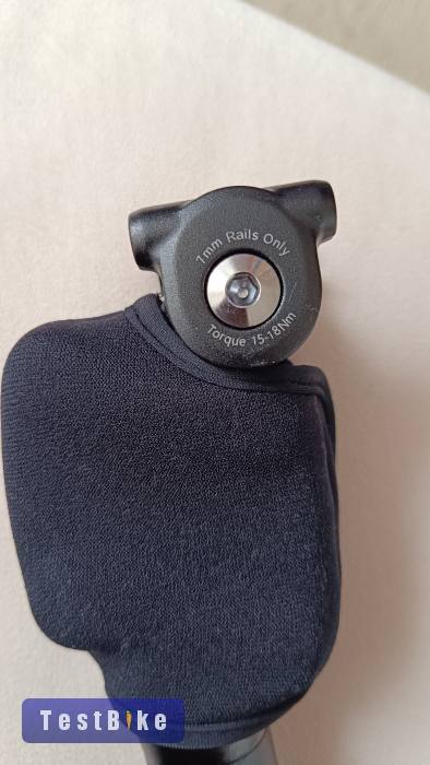 SR SUNTOUR NCX rugós nyeregcső, Ø-31.6 mm, 400 mm