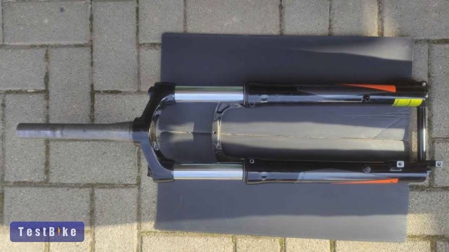 SR Suntour XCM 120 29" (vagy 27,5") 34mm Boost tapered rugós