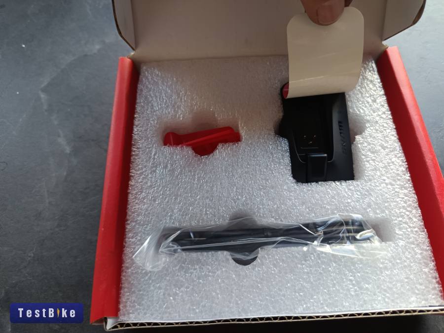 Sram AXS töltő 