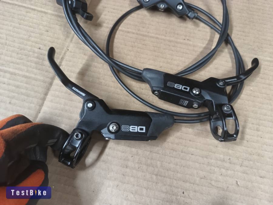 Sram DB8 tárcsafék 4 dugattyús
