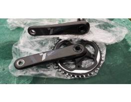 SRAM Force BB30, 172,5 hajtókar, 42T X-Sync lánctányér