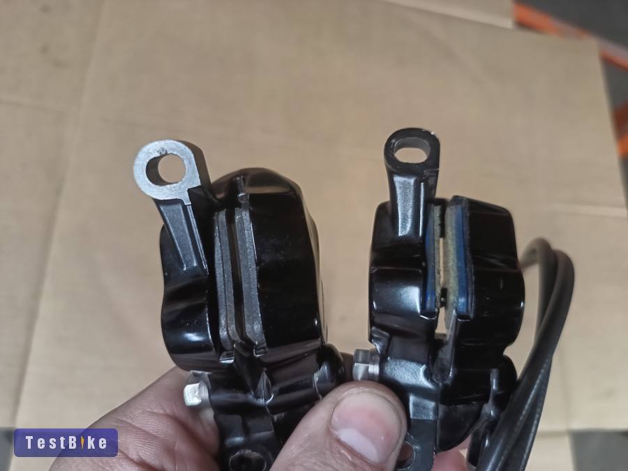 Sram Guide RSC tárcsafék 4 dugattyús
