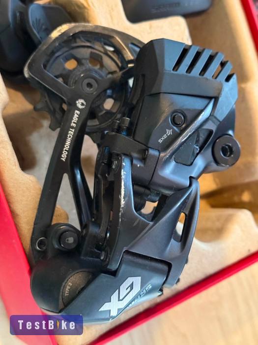 SRAM GX Eagle AXS hátsó váltó (töltővel + akkumulátorral)   
