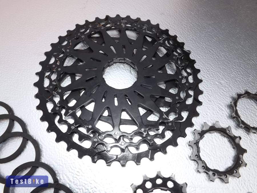 Sram NX PG-1130 11-42-es lánckeréksor 11s.