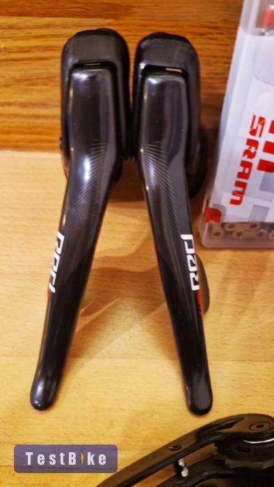 Sram Red 22 Double Tap 2x11 sebességes, mechanikus, felnifék