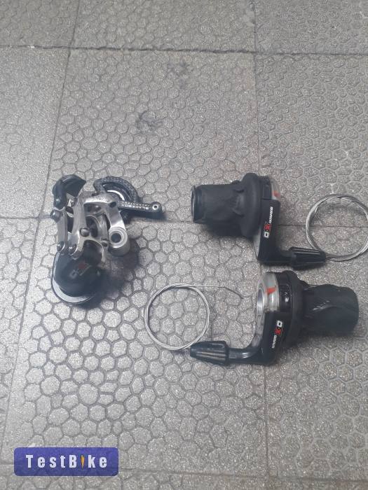 Sram X0 carbon hátsó váltó ajándék gripshift karokkal