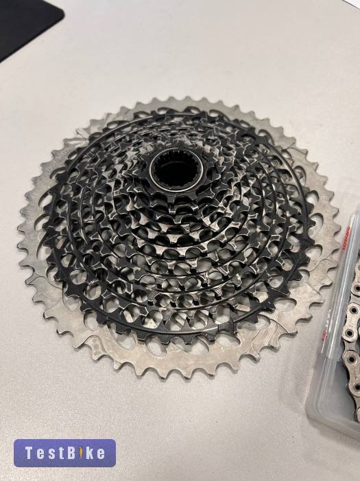 Sram XG-1295 X01 fogaskoszorú és lánc