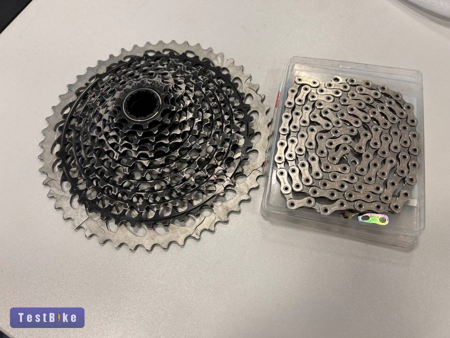 Sram XG-1295 X01 fogaskoszorú és lánc