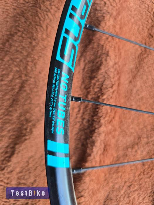 Stan's no tubes ztr flow mk3 27,5" felni szett