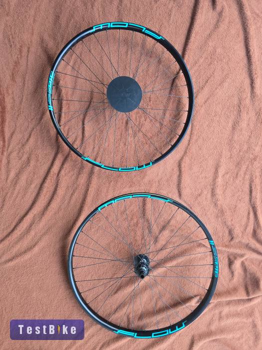 Stan's no tubes ztr flow mk3 27,5" felni szett