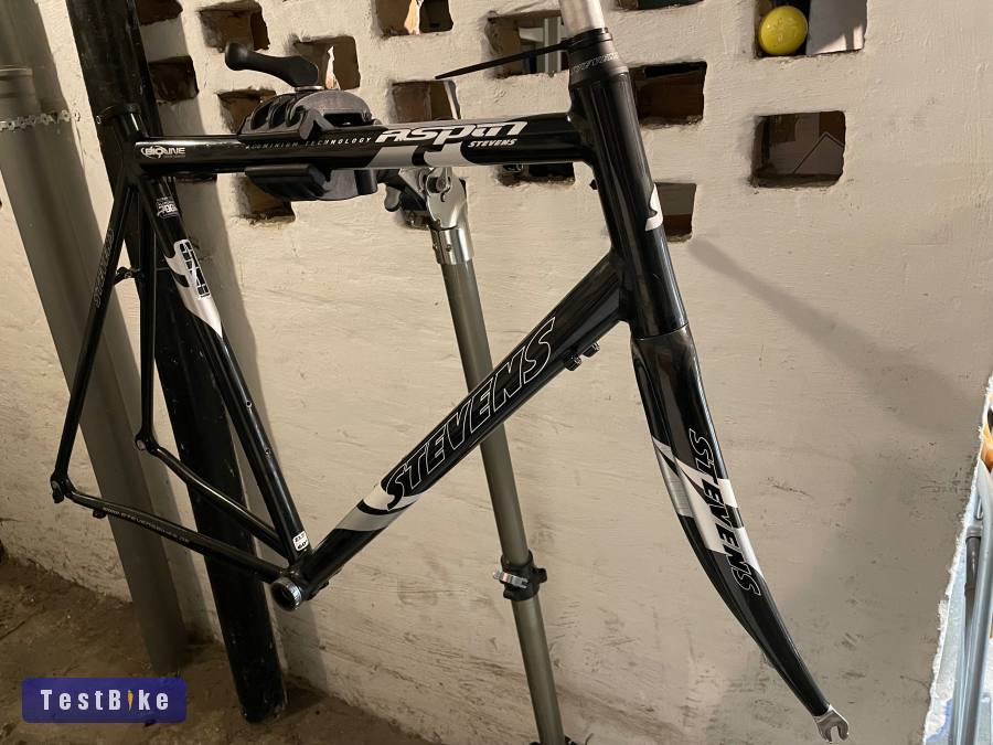 Stevens országúti aluváz szett 