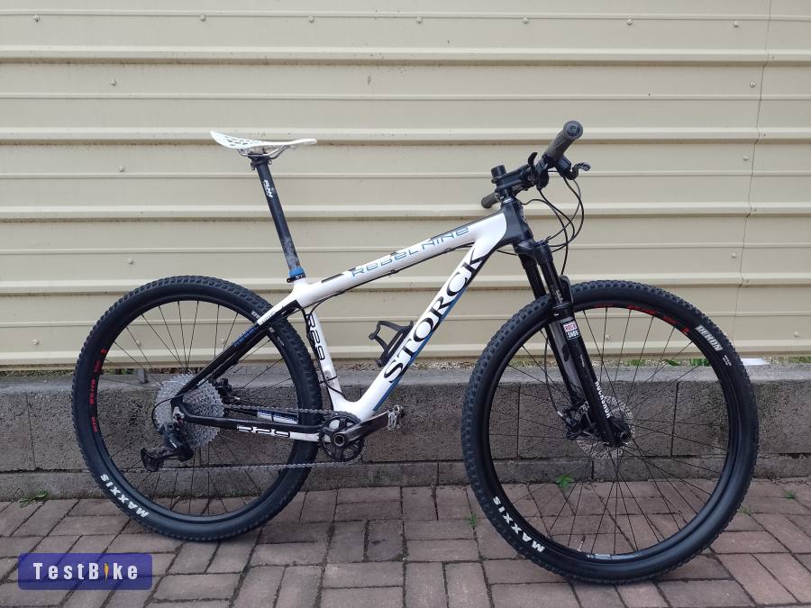 Storck Rebel Nine R29, karbon