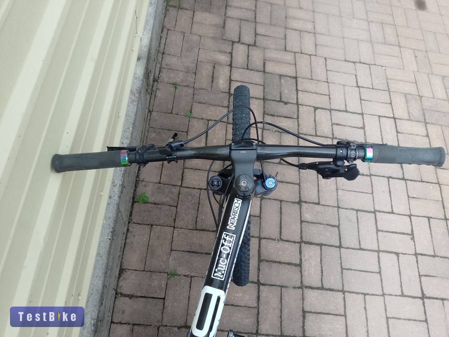 Storck Rebel Nine R29, karbon