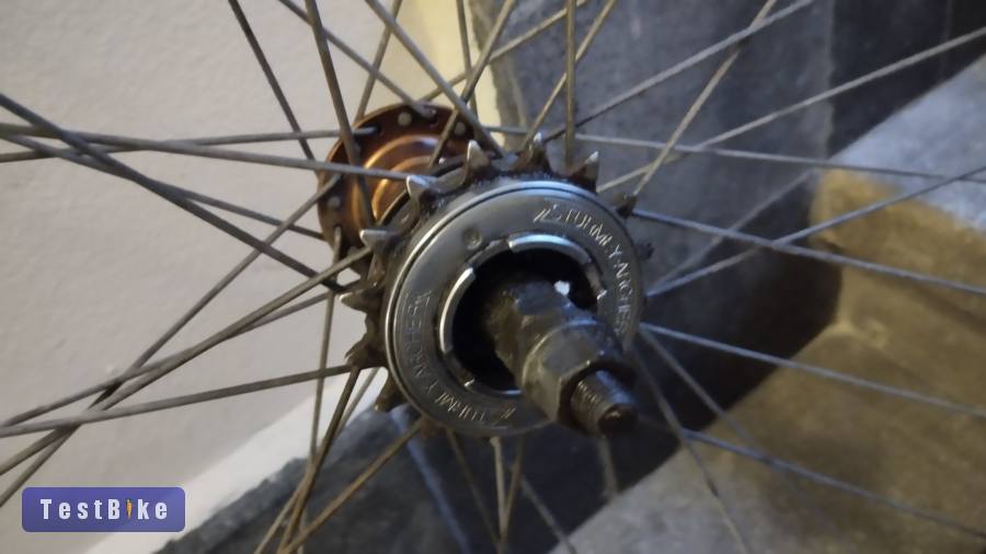 Sturmey Archer Trinity single speed alu hátsó kerék 28"