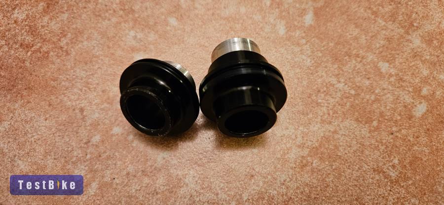 Sun Ringle 15mm-es első agy kupak szett 