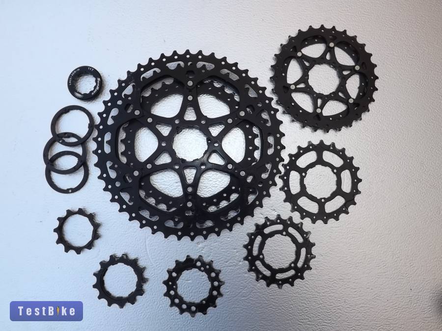 Sunrace CSMS8 AZ 11 sebességes fogaskeréksor.