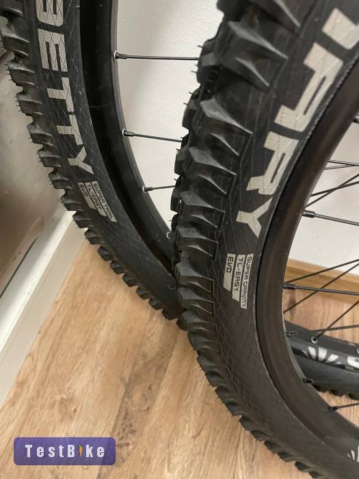 SünRingle Duroc 35/37 kerékszett 29, Boost, Schwalbe Gumival