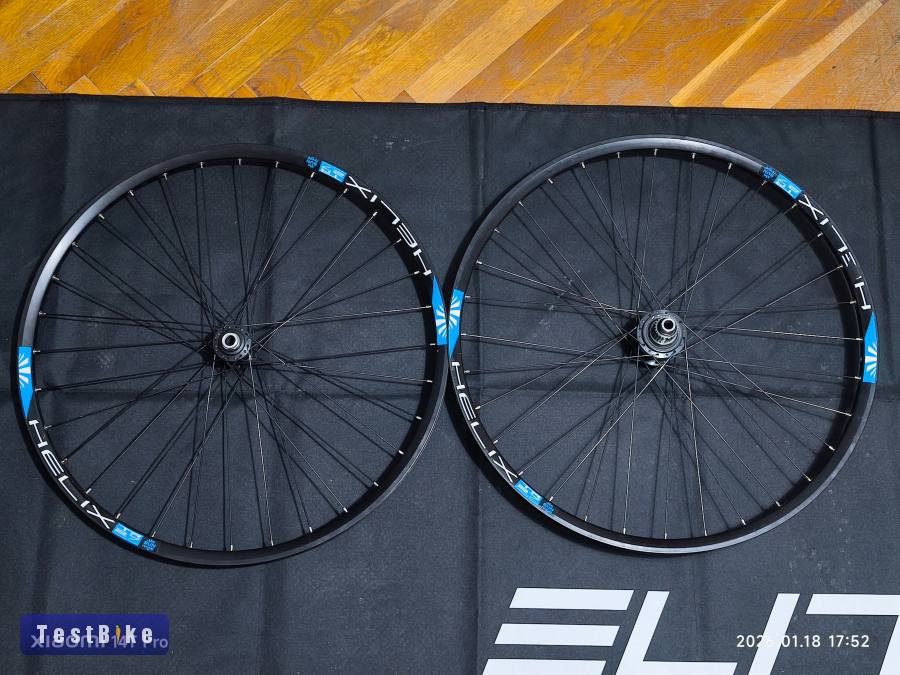 SunRinglé Helix 27.5" kerék szett Shimano Deore XT agyakkal 
