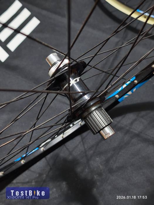 SunRinglé Helix 27.5" kerék szett Shimano Deore XT agyakkal 