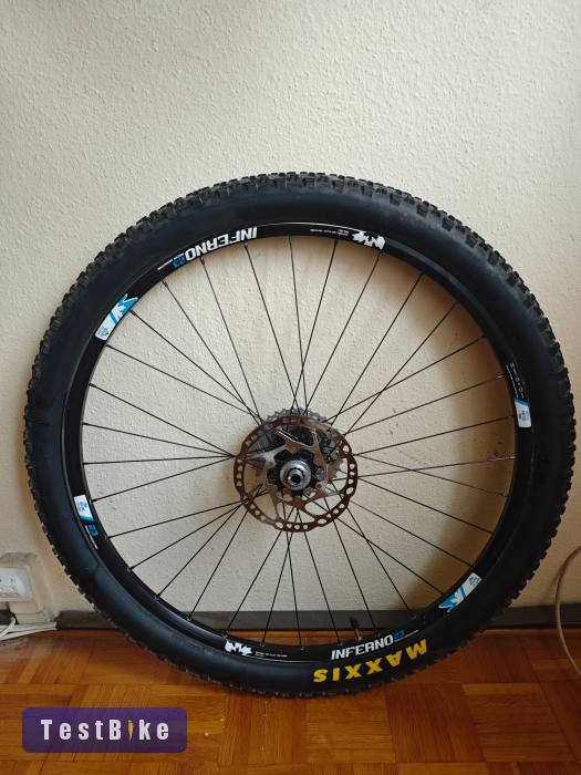 Sunringlé Inferno 23 kerékszett, Shimano XT m788 kerékagyak