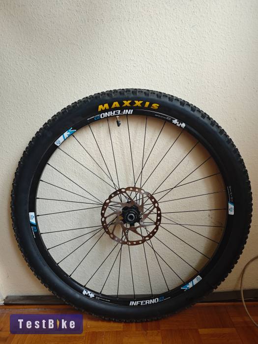 Sunringlé Inferno 23 kerékszett, Shimano XT m788 kerékagyak