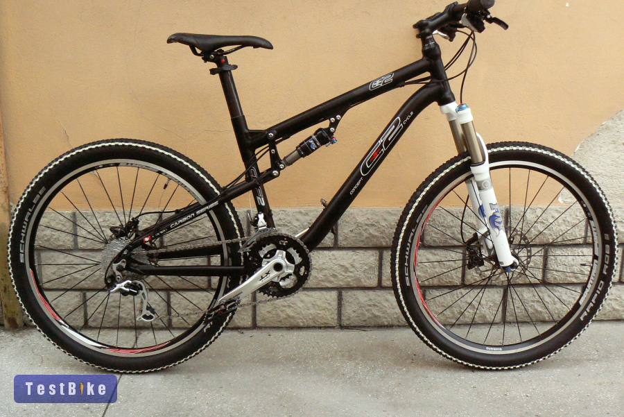 Svájci alu-karbon fully mountain bike kerékpár