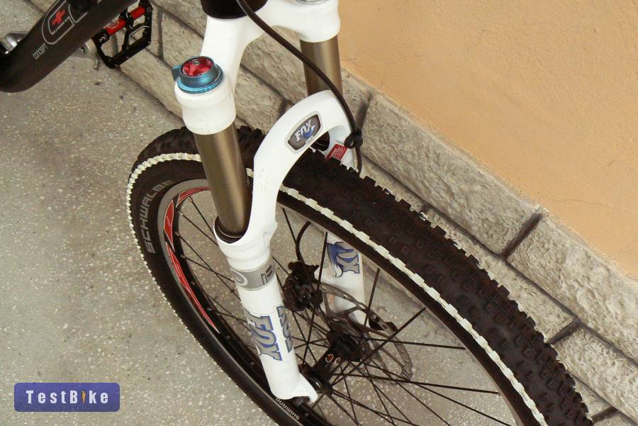 Svájci alu-karbon fully mountain bike kerékpár