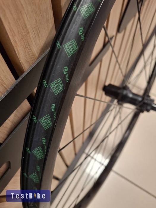 Syncros Capital 2.0 Disc komplett kérékszett új!