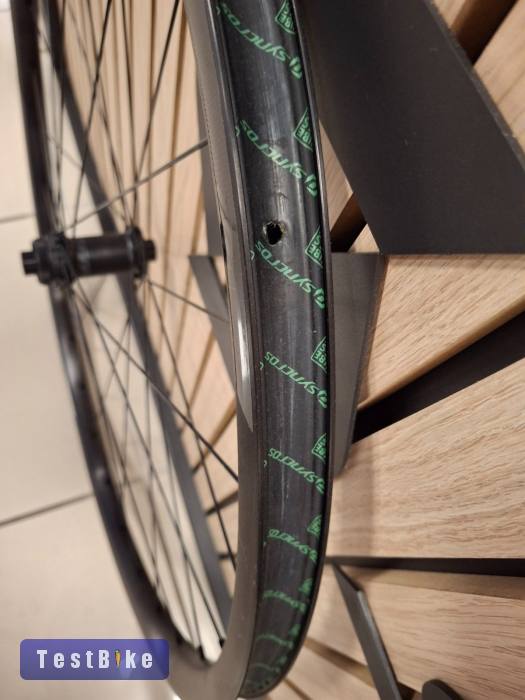 Syncros Capital 2.0 Disc komplett kérékszett új!