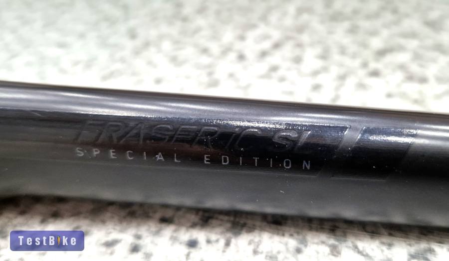 Syncros Fraser iC SL 720  integrált kormány.