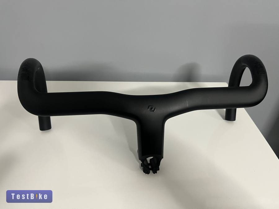 Syncross ic R100 sl super light integrált kormány