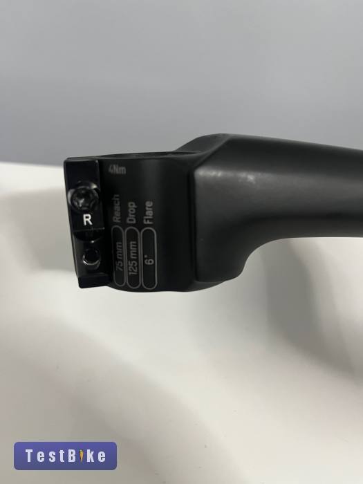 Syncross ic R100 sl super light integrált kormány