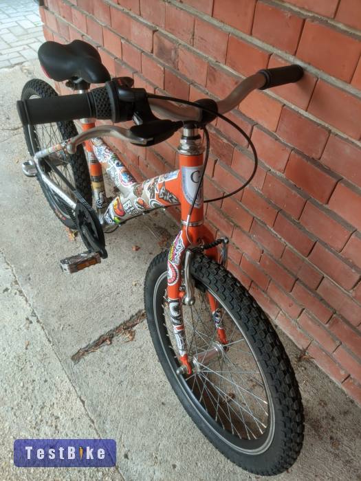 Szíjhajtásos és felújított 20 colos agyváltós kontrás bicaj