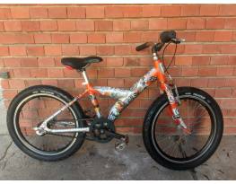 Szíjhajtásos és felújított 20 colos agyváltós kontrás bicaj