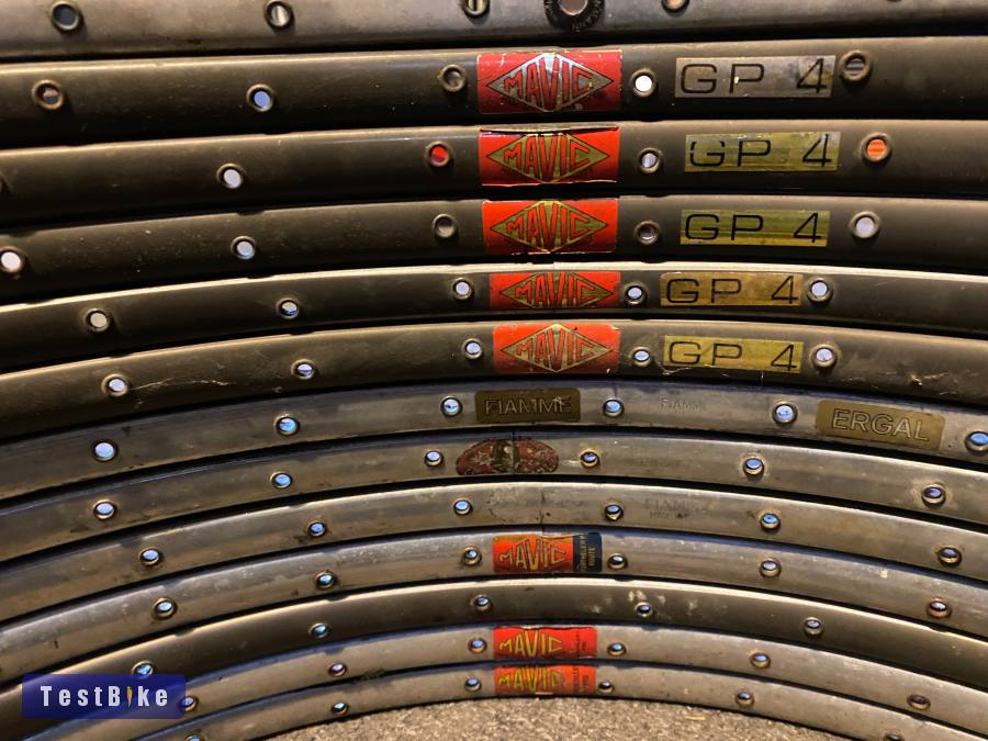 Szingós országúti kerékpár felnik eladók mavic nisi fiamme